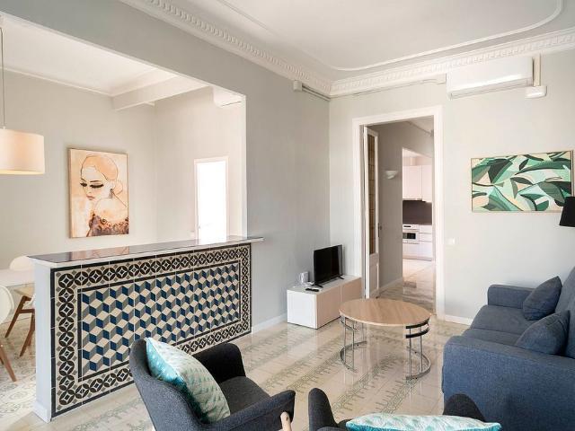 Piso en alquiler en calle De Muntaner, Barcelona, de 159 m² 4 habitaciones por 3.350