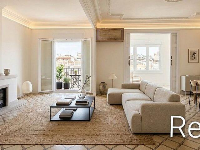 Piso en alquiler en calle De Muntaner, Barcelona, de 187 m² 6 habitaciones por 3.600