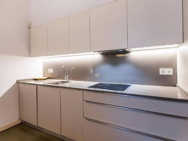 Piso en alquiler en calle De Magalhães, Barcelona, de 41 m² 1 habitación por 1.126