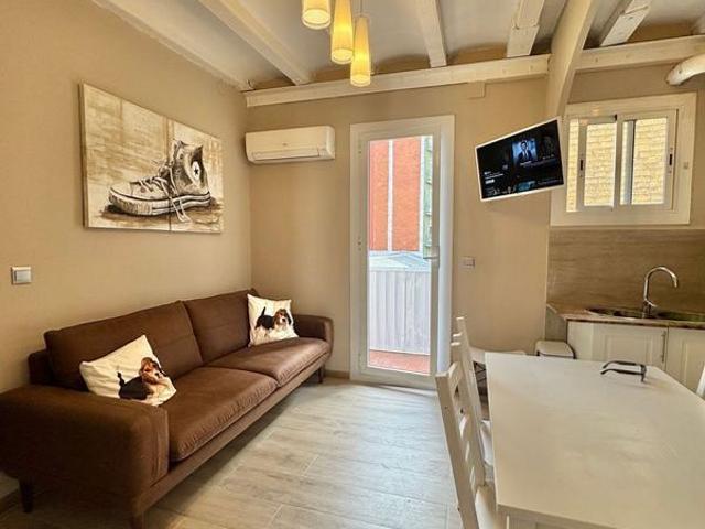 Piso en alquiler en calle De Magalhães, Barcelona, de 65 m² 3 habitaciones por 1.650