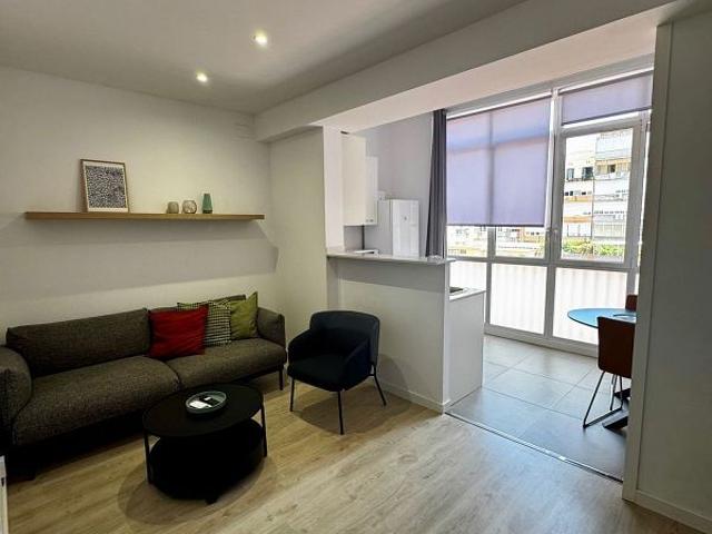 Piso en alquiler en calle De Mallorca, Barcelona, de 40 m² 1 habitación por 1.700
