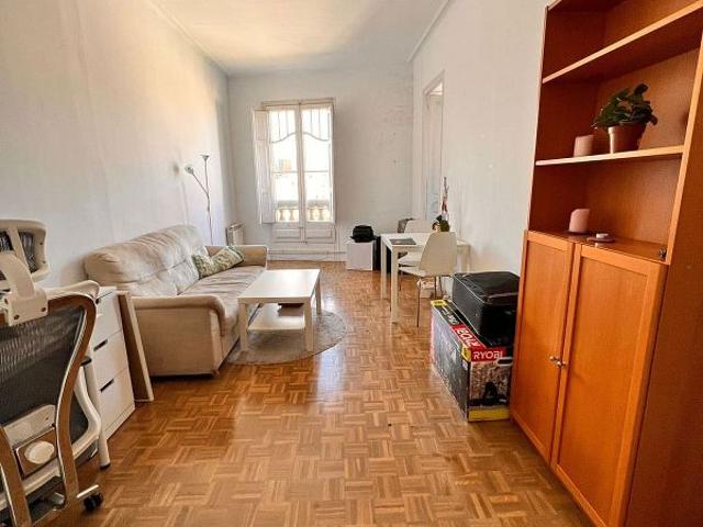 Piso en alquiler en calle De Mallorca, Barcelona, de 54 m² 2 habitaciones por 1.600