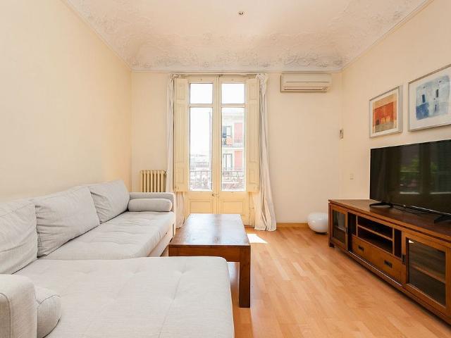 Piso en alquiler en calle De Mallorca, Barcelona, de 80 m² 1 habitación por 1.665