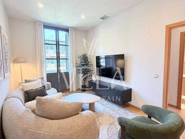 Piso en alquiler en calle De Mallorca, Barcelona, de 80 m² 3 habitaciones por 2.800