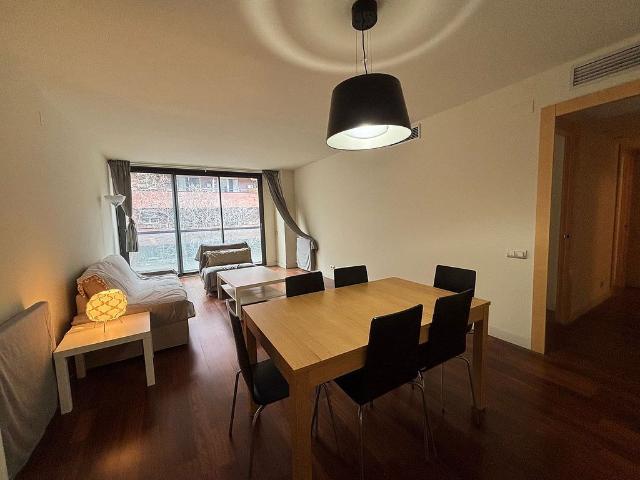 Piso en alquiler en calle De Mallorca, Barcelona, de 129 m² 4 habitaciones por 2.350