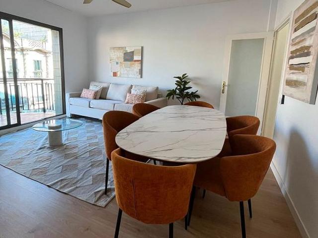 Piso en alquiler en calle De Mallorca, Barcelona, de 130 m² 4 habitaciones por 2.600