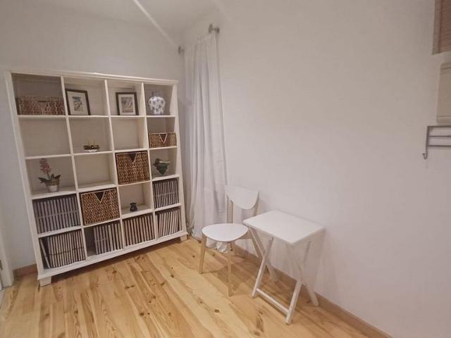 Piso en alquiler en calle De Manuel de Falla, Barcelona, de 70 m² 3 habitaciones por 1.465