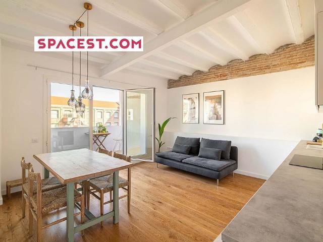 Piso en alquiler en calle De Marià Aguiló, Barcelona, de 80 m² 2 habitaciones por 1.600