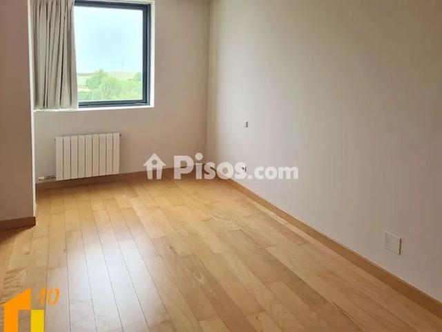 Piso en alquiler en Calle de María Zayas