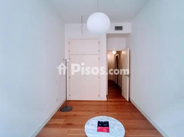 Piso en alquiler en Calle de Marina Escobar