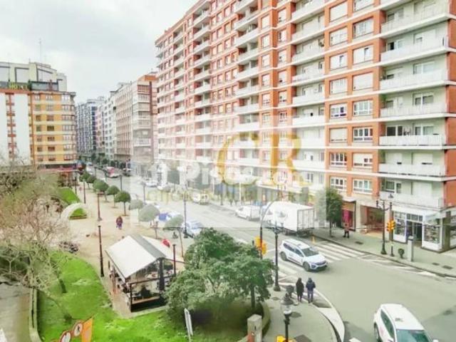 Piso en alquiler en Calle de Menéndez Pelayo