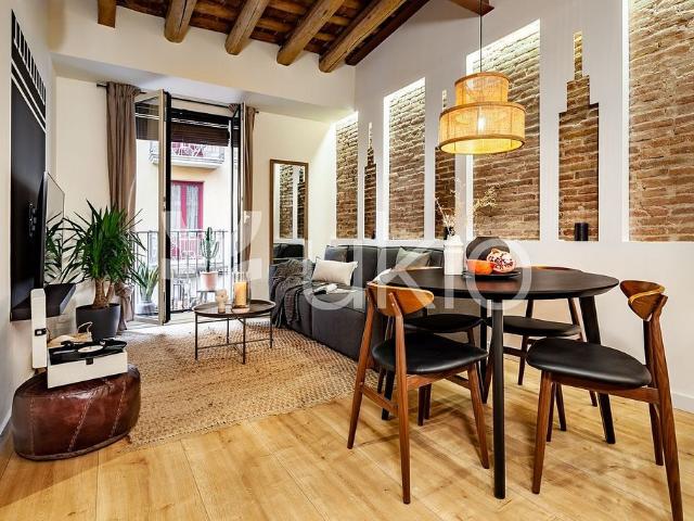 Piso en alquiler en calle De Milà i Fontanals, Barcelona, de 39 m² 1 habitación por 2.180