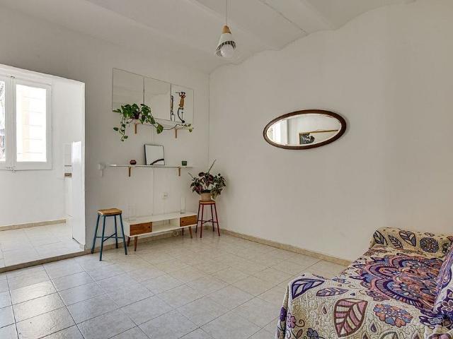 Piso en alquiler en calle De Milà i Fontanals, Barcelona, de 51 m² 2 habitaciones por 1.400