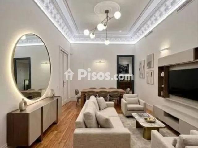 Piso en alquiler en Calle de Moreto