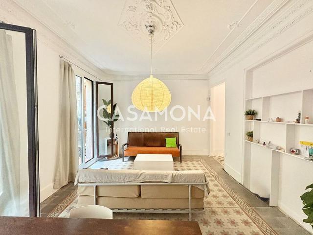 Piso en alquiler en calle De N'aglà, Barcelona, de 139 m² 4 habitaciones por 1.740