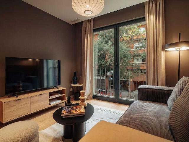 Piso en alquiler en calle De Nàpols, Barcelona, de 40 m² 1 habitación por 2.862