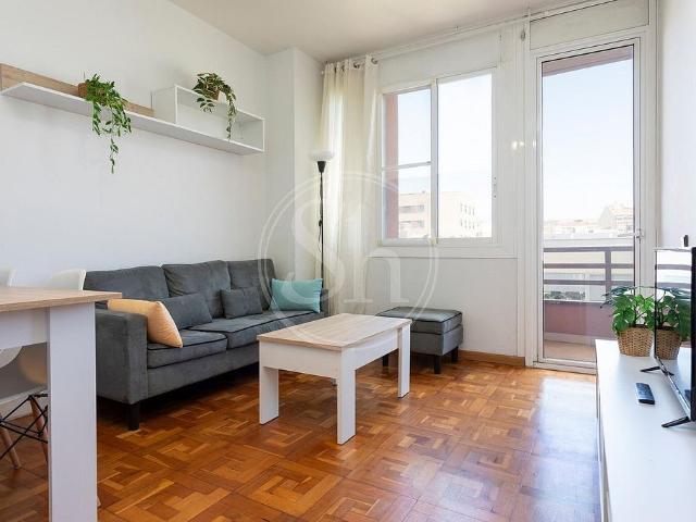 Piso en alquiler en calle De Nàpols, Barcelona, de 68 m² 3 habitaciones por 1.690