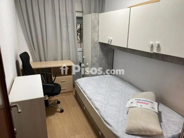Piso en alquiler en Calle de Navasfrías