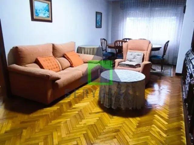 Piso en alquiler en Calle de Noriega Varela