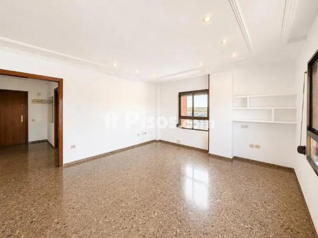Piso en alquiler en Calle de Alginet