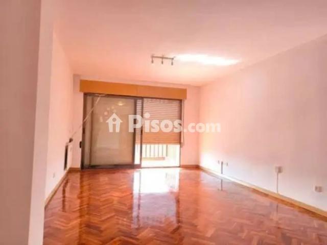 Piso en alquiler en Calle de Alejandro Casona