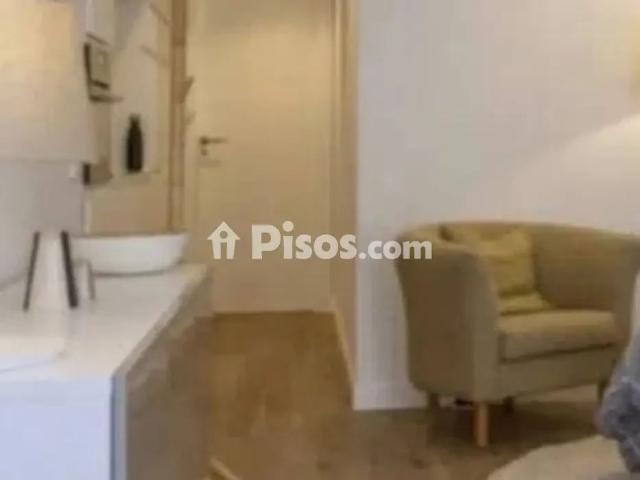 Piso en alquiler en Calle de Alvarado