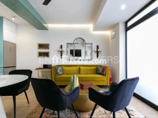 Piso en alquiler en Calle de Artes y Oficios