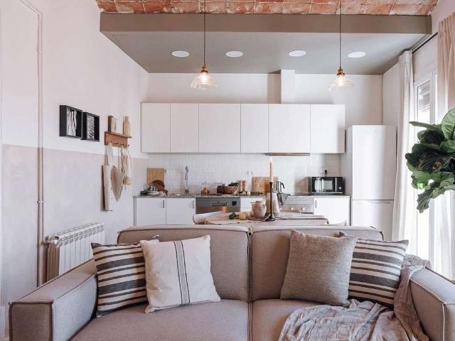 Piso en alquiler en calle De Bailèn, Barcelona, de 10 m² 3 habitaciones por 3.003