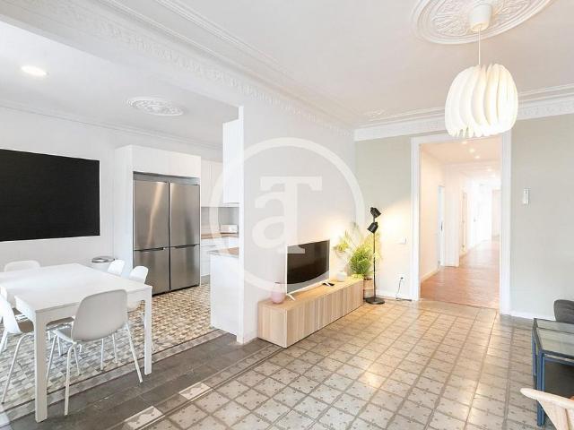 Piso en alquiler en calle De Bailèn, Barcelona, de 153 m² 5 habitaciones por 4.800