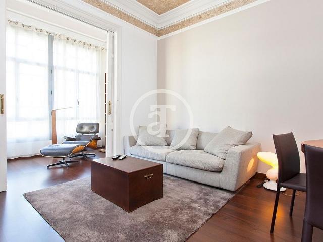 Piso en alquiler en calle De Bailèn, Barcelona, de 75 m² 2 habitaciones por 1.980