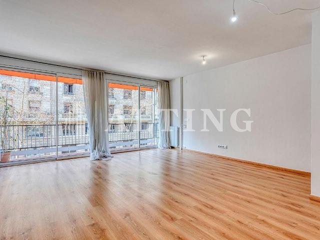Piso en alquiler en calle De Balmes, Barcelona, de 132 m² 3 habitaciones por 2.225