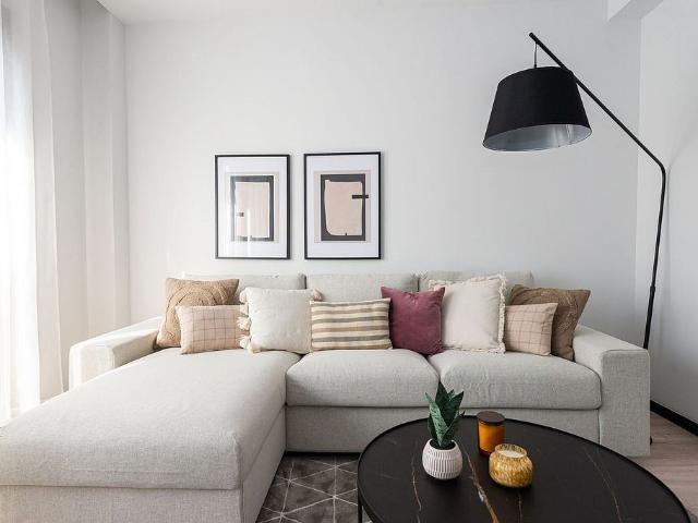 Piso en alquiler en calle De Balmes, Barcelona, de 68 m² 2 habitaciones por 2.350