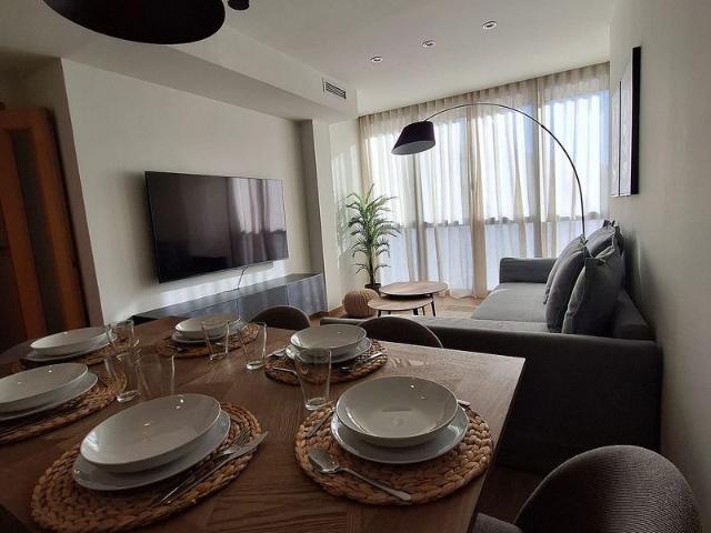 Piso en alquiler en calle De Balmes, Barcelona, de 75 m² 2 habitaciones por 2.100