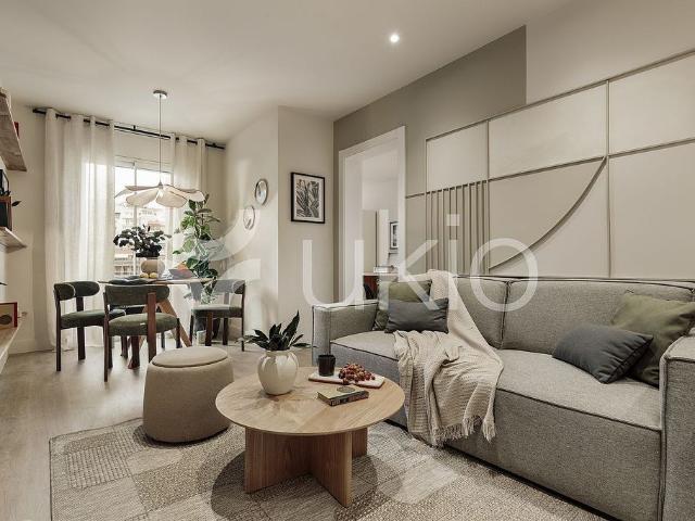 Piso en alquiler en calle De Balmes, Barcelona, de 76 m² 2 habitaciones por 2.850