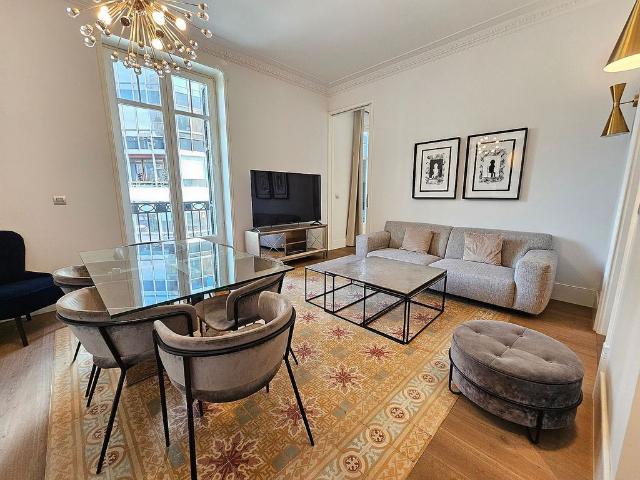 Piso en alquiler en calle De Balmes, Barcelona, de 80 m² 2 habitaciones por 2.800