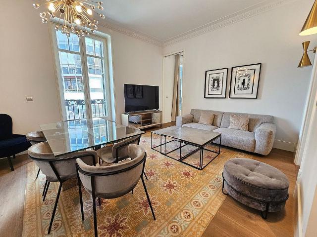 Piso en alquiler en calle De Balmes, Barcelona, de 90 m² 2 habitaciones por 2.800
