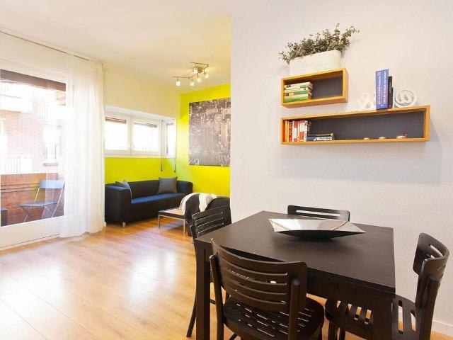 Piso en alquiler en calle De Ballester, Barcelona, de 63 m² 2 habitaciones por 1.450