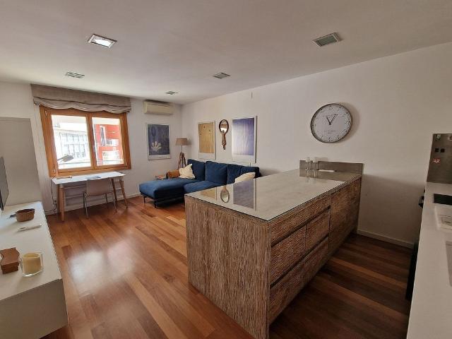 Piso en alquiler en calle De Beethoven, Barcelona, de 65 m² 1 habitación por 2.200