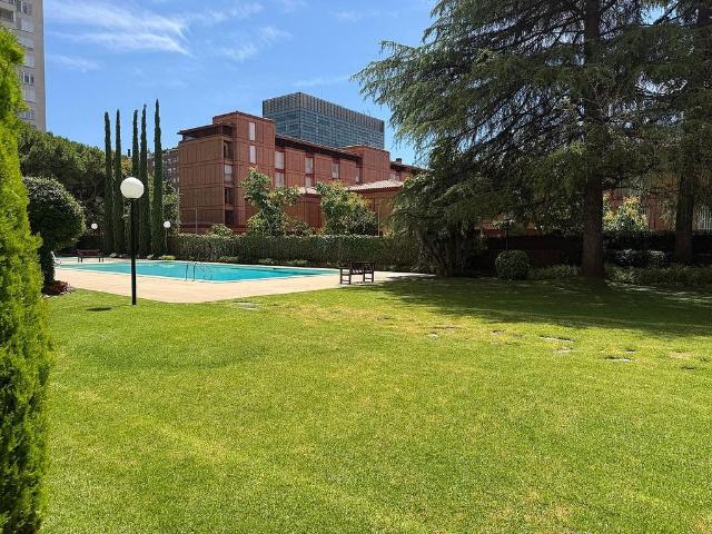 Piso en alquiler en calle De Beltrán i Rózpide, Barcelona, de 255 m² 4 habitaciones por 7.500
