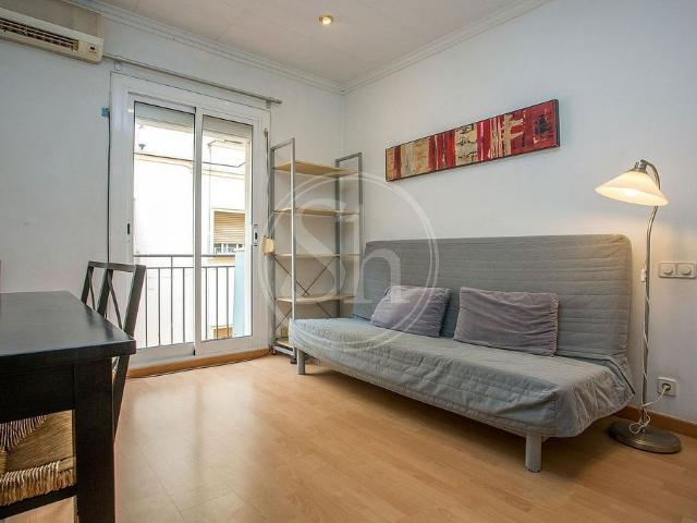 Piso en alquiler en calle De Berenguer Mallol, Barcelona, de 32 m² 1 habitación por 1.050