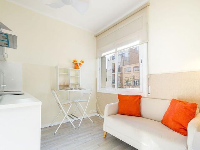 Piso en alquiler en calle De Biscaia, Barcelona, de 30 m² 1 habitación por 950
