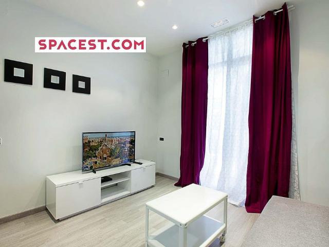 Piso en alquiler en calle De Blasco de Garay, Barcelona, de 65 m² 3 habitaciones por 1.420