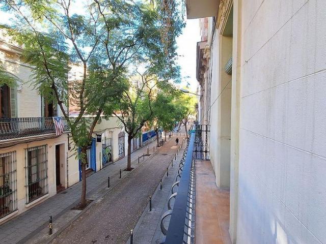 Piso en alquiler en calle De Bruniquer, Barcelona, de 40 m² 1 habitación por 975