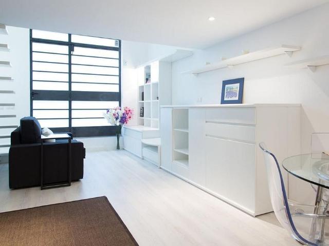 Piso en alquiler en calle De Cai Celi, Barcelona, de 50 m² 1 habitación por 1.100