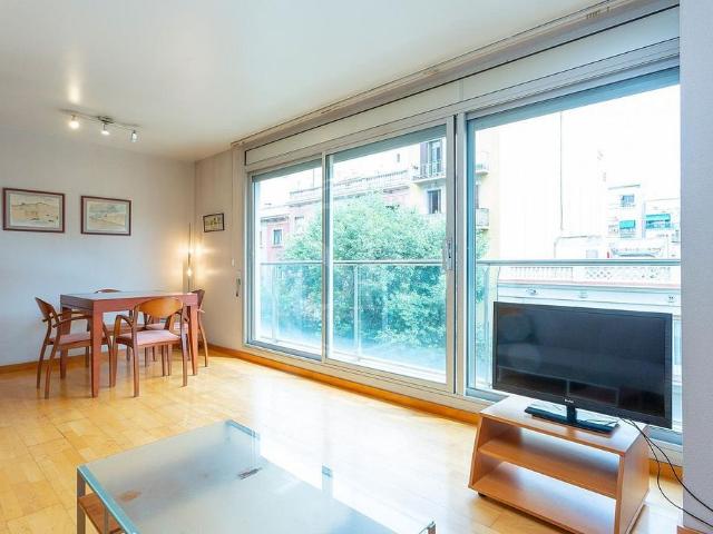 Piso en alquiler en calle De Calàbria, Barcelona, de 54 m² 1 habitación por 1.350