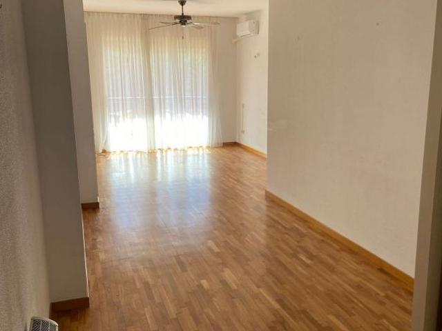 Piso en alquiler en calle De Calàbria, Barcelona, de 70 m² 1 habitación por 2.300