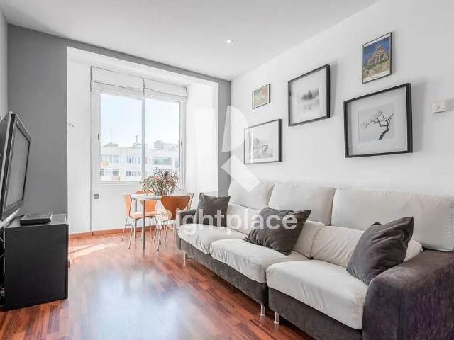 Piso en alquiler en calle De Calàbria, Barcelona, de 70 m² 3 habitaciones por 1.608