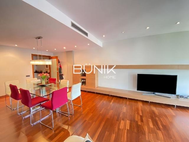 Piso en alquiler en calle De Calàbria, Barcelona, de 111 m² 3 habitaciones por 2.534
