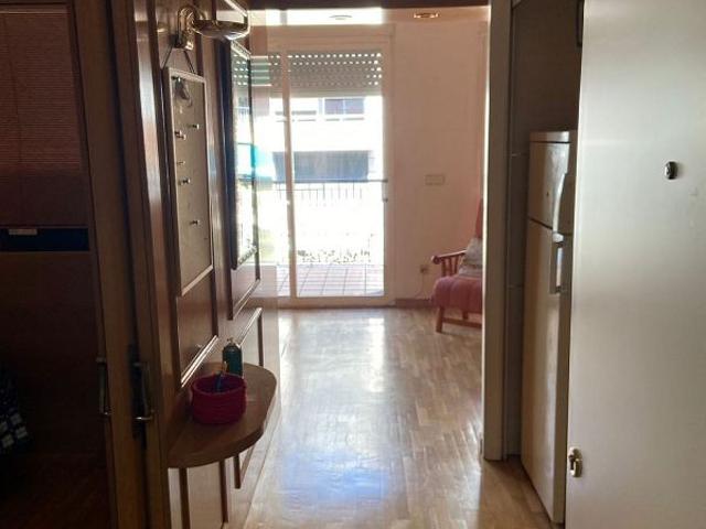 Piso en alquiler en calle De Calàbria, Barcelona, de 33 m² 1 habitación por 2.000