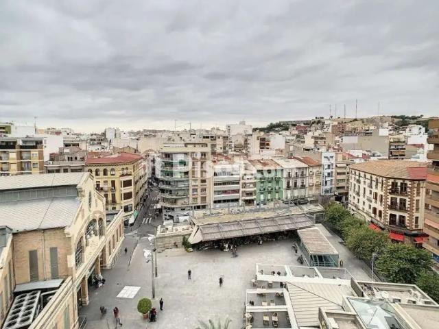Piso en alquiler en Calle de Calderón de la Barca, 8